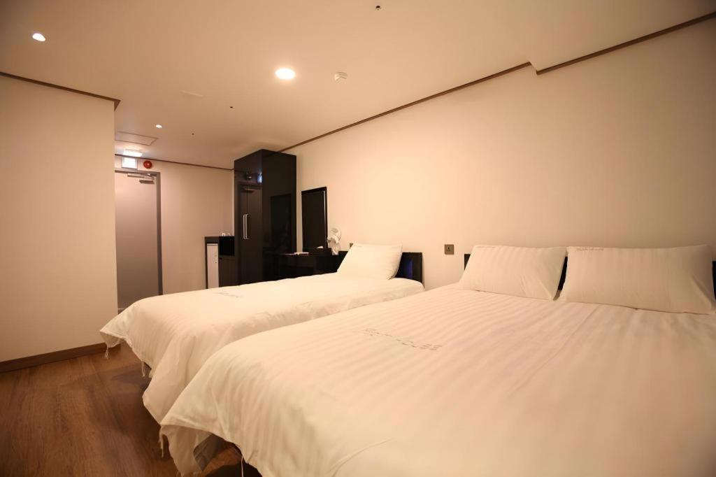 Myeongdong Mom House Hotell Seoul Eksteriør bilde